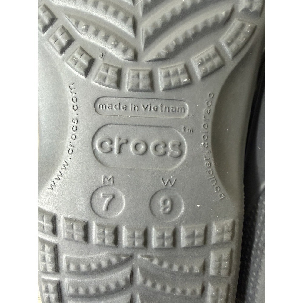 Crocs Women's Size 9 Flip Flops Black Comfort Shoes Sandal Thong - Picture 6 of 6
